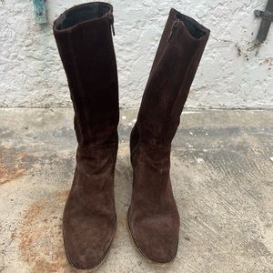 Brown suede boots size 39